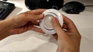 Замена лампочки в точечном светильнике