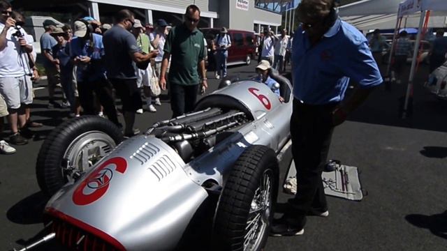 Mercedes Benz W-154 Silver Arrows at Lime Rock Park Historics смотреть онлайн