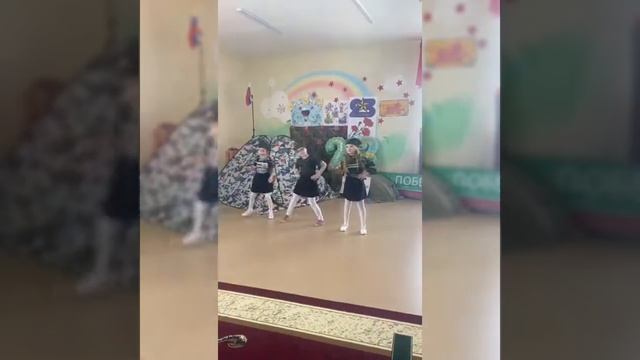 Поздравление с 23 Февраля. Старшая группа "Октябрьская СОШ". смотреть онлайн