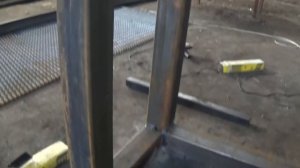 Железный стол из квадратной трубы!