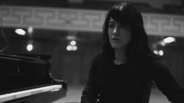 Martha Argerich plays Beethoven's Piano Concerto No. 3 in C minor, Op. 37 смотреть онлайн