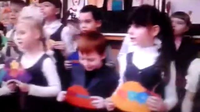 8 марта у 2 Б смотреть онлайн