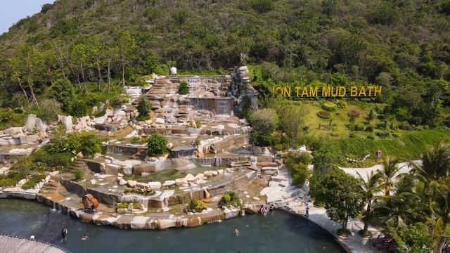 Вьетнам. СПА-КОМПЛЕКС НА ОСТРОВЕ ХОН ТАМ. Грязевые ванны, термальные бассейны, водопад! Вьетнам 202 смотреть онлайн
