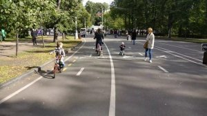 Как быстро научиться кататься на беговеле (4K)