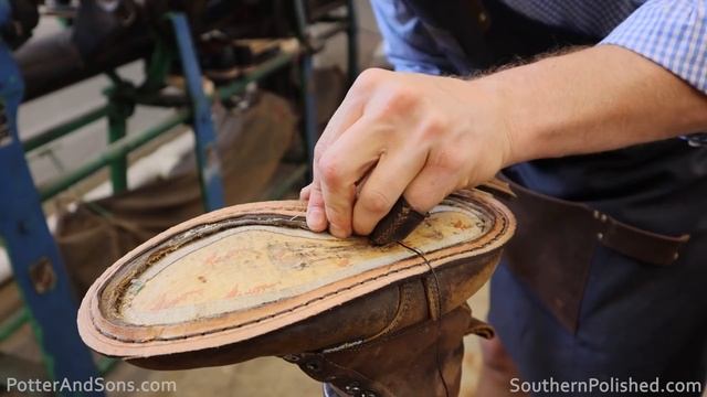 A MAKEOVER on GRANDDAD'S BOOTS | HIS RAILROAD BOOTS GET NEW LOOK смотреть онлайн