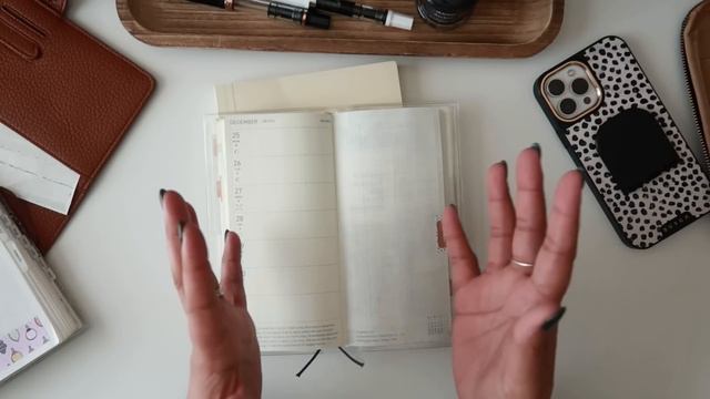 WHY YOU NEED TO TRY THE HOBONICHI WEEKS! смотреть онлайн
