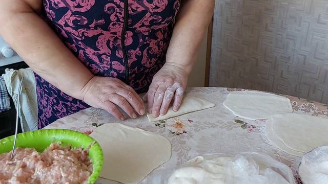 Мамины чебуреки👍👍👍 смотреть онлайн