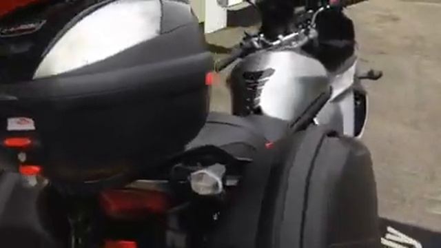 2011 Suzuki Bandit 1250 - www.thmotorcycles.ie смотреть онлайн