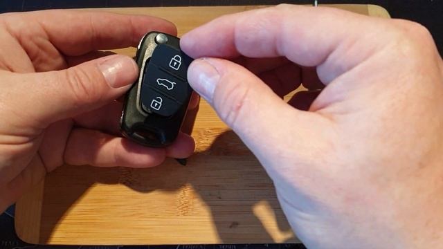 Hyundai Flip Key Button Repair смотреть онлайн