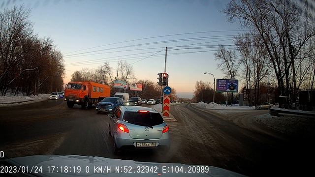 #ПДД. г. Иркутск. Проезд на красный свет. смотреть онлайн