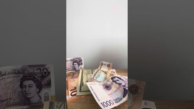 The Ego Has Landed - Me, Myself and I (Meghan Markle) смотреть онлайн