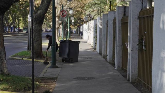 La calle Alessandri devora personas смотреть онлайн