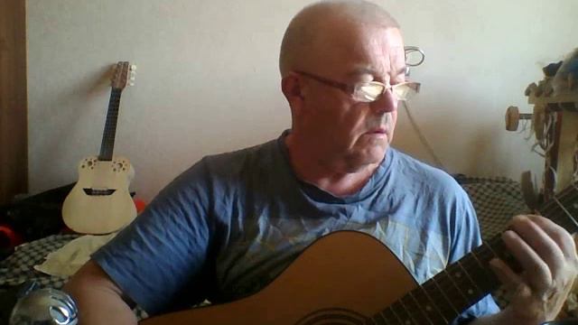 Акустическая гитара с разными 6-ми струнами. смотреть онлайн