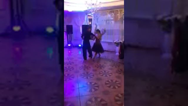 Бальные танцы в кафе монарх смотреть онлайн