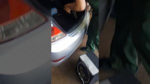 Подключили сабвуфер на Hyundai Solaris