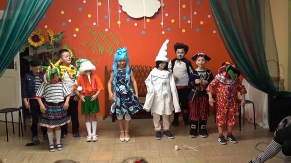 «Театр Карабаса Барабаса». ?SUNFLOWERS?