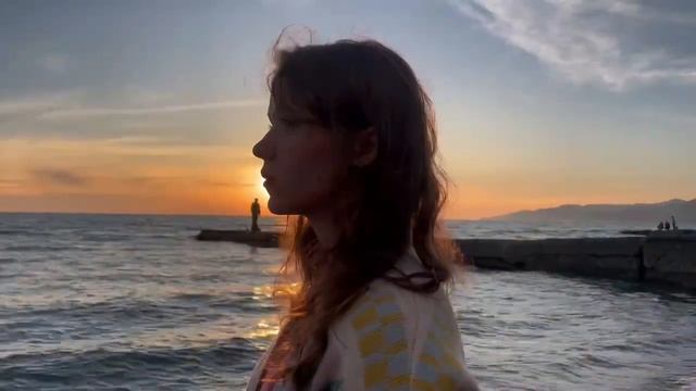 Буктрейлер на книгу Э. Сафарли "Когда я вернусь, будь дома" смотреть онлайн