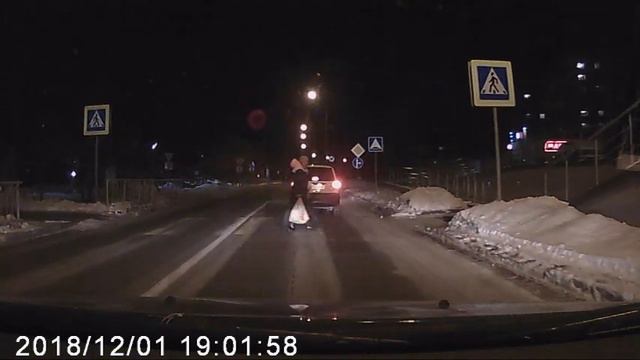 Неуступила пешеходам смотреть онлайн