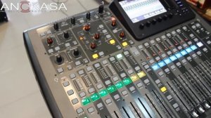 Unboxing Behringer X32 Compact