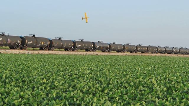 6/25/2013 CN A420 with several cropduster buzzes Sidon, MS. смотреть онлайн