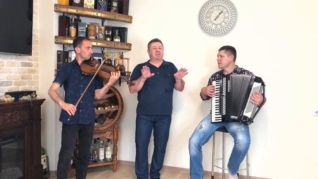 в Одессе ПОЮЩИЙ ПОЛКОВНИК и ДУЭТ «Н2О» одесские песни | фильмы про Одессу # 210 смотреть онлайн