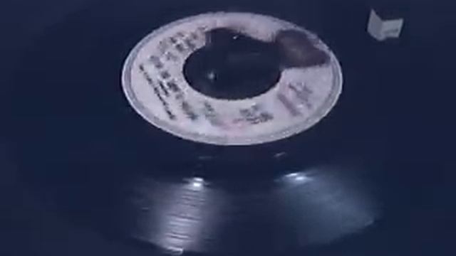 Listen, the snow is falling (Yoko Ono) смотреть онлайн