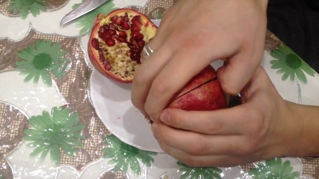 Как аккуратно разрезать гранат не повредив зёрна смотреть онлайн