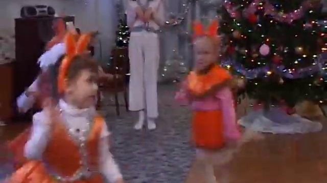 Танец белочек резвушек смотреть онлайн