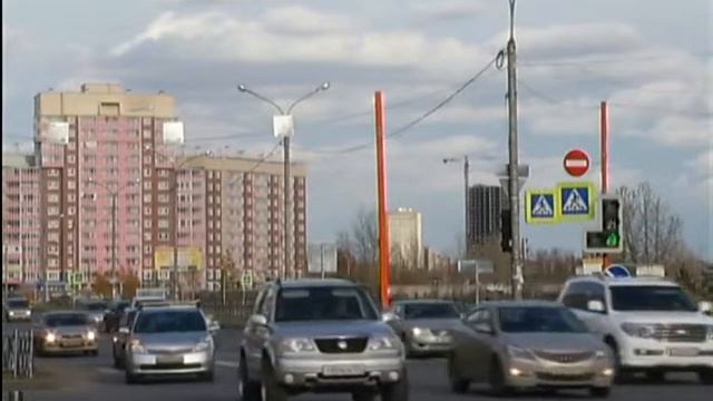 На отремонтированном перекрестке ежедневно собирается большая пробка смотреть онлайн