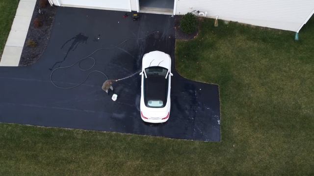DJI Drone Footage While Washing Car смотреть онлайн