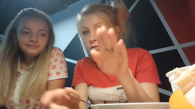 мукбанг с подругой .самые честные в разговоре. смотреть онлайн