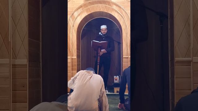 Магомед Тайпуров... Пятничная проповедь в селе Верхнее Хваршини... смотреть онлайн