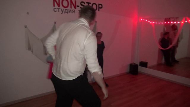 Halloween и День Рождения Студии Non-Stop. Хастл с Игорем Ананьевым и Алиной Абросимовой смотреть онлайн