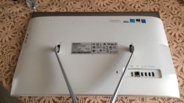 Unboxing Lenovo C40-30 - 8GB en RAM 1 TB de disco duro Intel 3558U смотреть онлайн