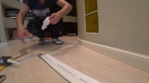 Гибкий гнущийся полиуретановый плинтус. Установка плинтуса на круглые стены.