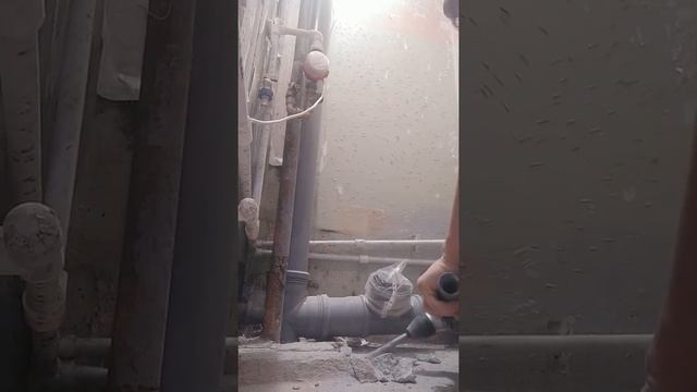 Как демонтировать ж/б плинтус.