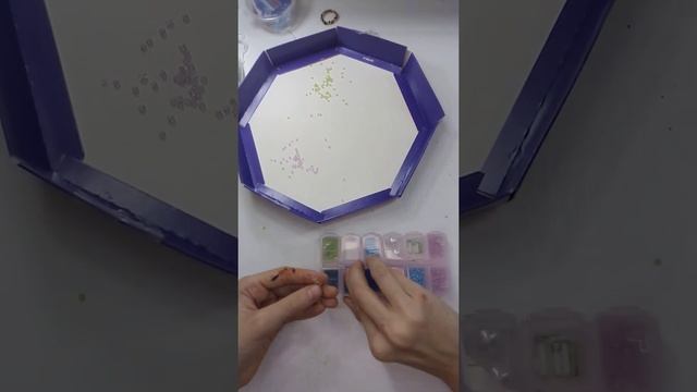 колечко из бисера четырёх цветное серия змейка смотреть онлайн