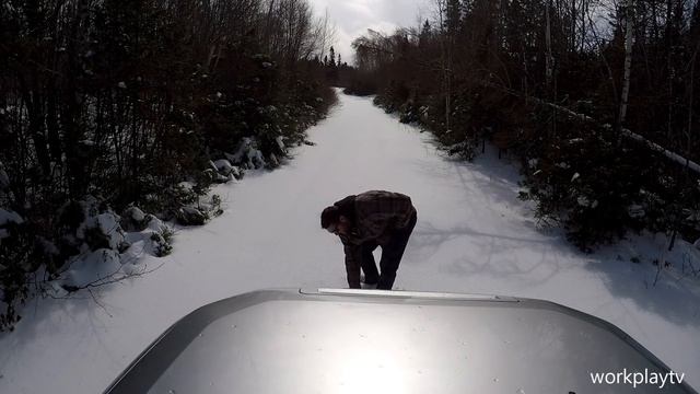 TOYOTA FJ CRUISER OFFROADING IN DEEP SNOW