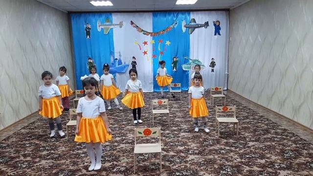 Танец со стульями . Средняя группа смотреть онлайн