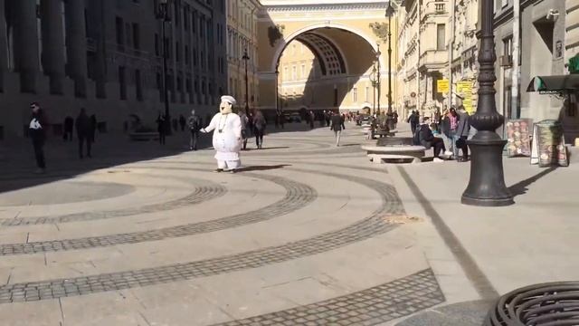 11 дней на соке | Прогулка по центру Питера смотреть онлайн