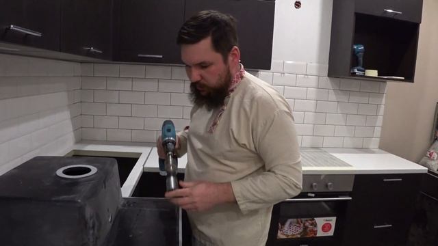 Как правильно сделать отверстие в раковине под смеситель смотреть онлайн