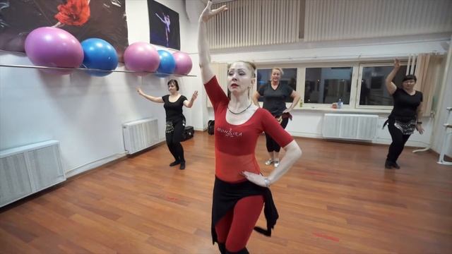 Отзыв о занятиях по восточному танцу. Педагог Гульнара, студия WL Dance, Москва смотреть онлайн