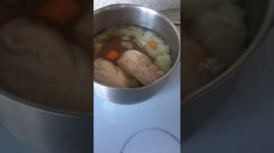Суп-пюре из куриной грудки со сливками и ржаными гренками | Суп-пюре из куриного филе