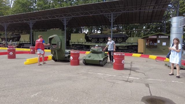 Музей техники Вадима Задорожного. Прогулка в Красногорск. смотреть онлайн