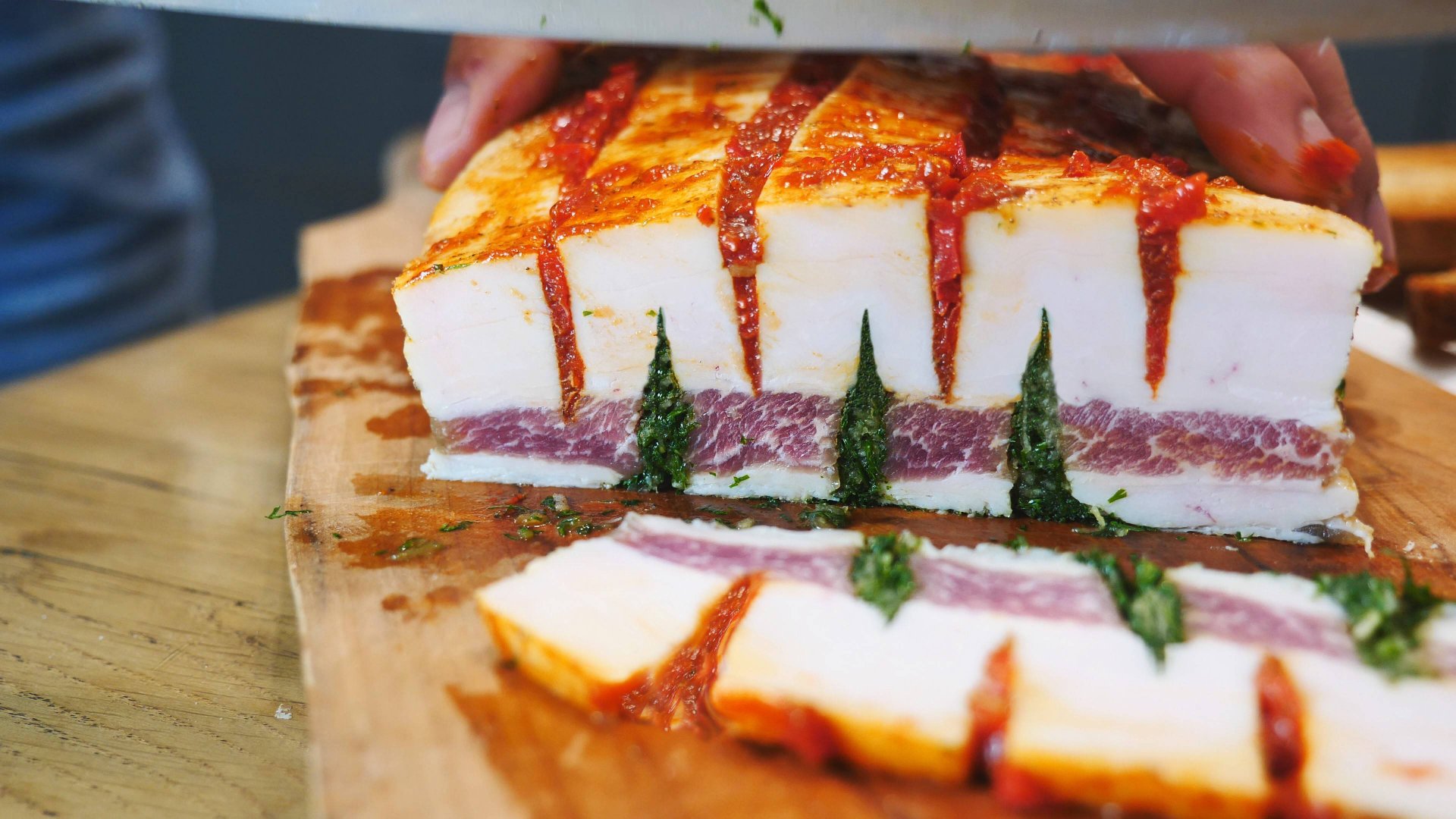 Самое вкусное фаршированное сало. Очень вкусный рецепт. смотреть онлайн