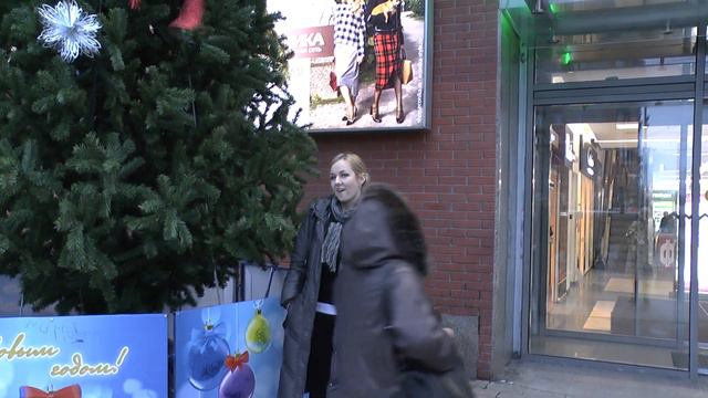 Стихотворение у торгового центра и метро Сокол))) смотреть онлайн