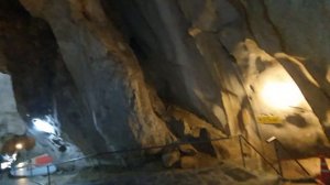 Пещера Пасть Дракона В Сезон Дождей Бывает Затоплена