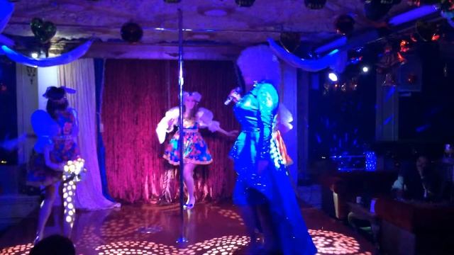 Cabaret La Rouge/ Ля Руж Кабаре 2015 смотреть онлайн