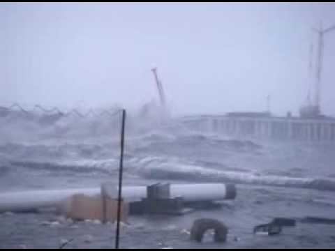 Шторм в Адлере (Сочи). www.bescker.ru смотреть онлайн
