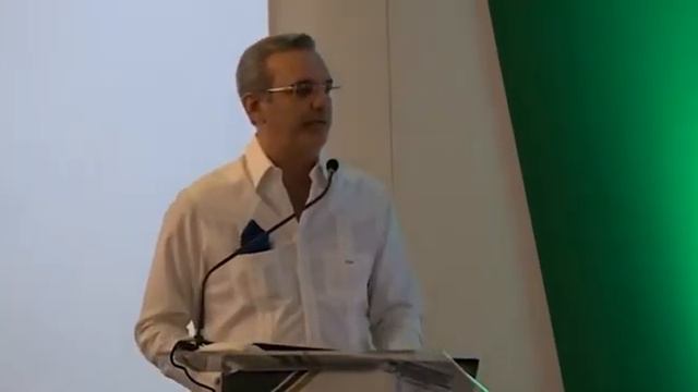Participación del Presidente Luis Abinader en el Agroempresario del Año 2021 смотреть онлайн